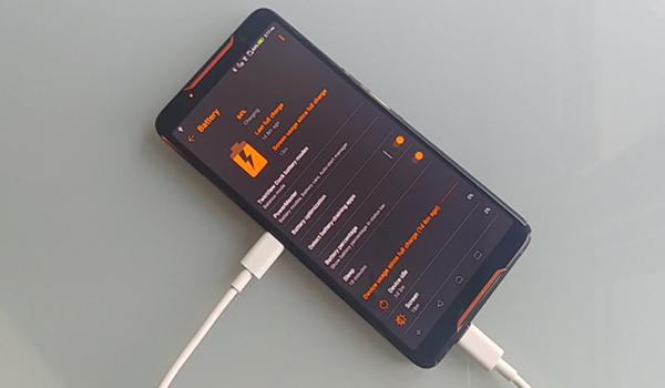 Phát hiện lạ, ASUS ROG Phone có thể tự sạc pin cho chính mình
